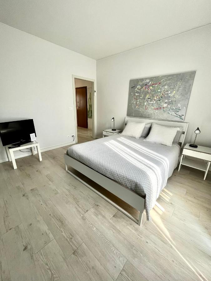 Your Familyapartment In シルミオーネ エクステリア 写真