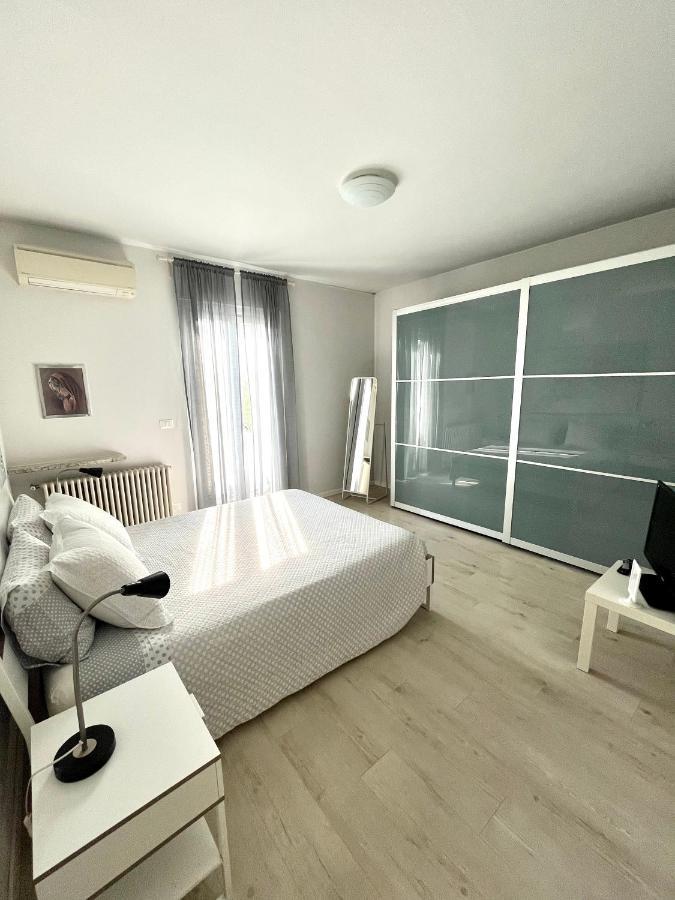 Your Familyapartment In シルミオーネ エクステリア 写真